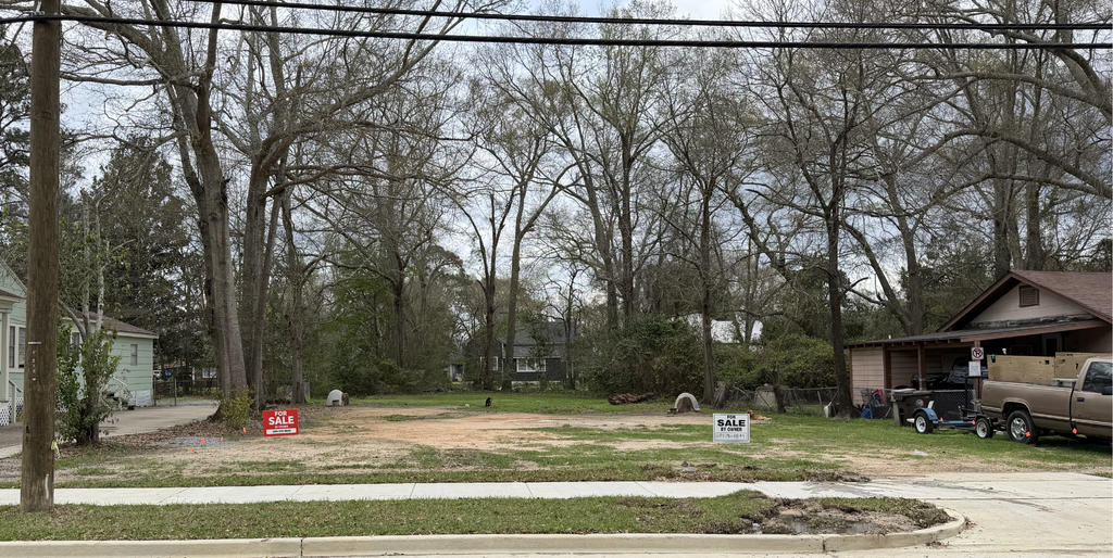 210 W 7th St, Hattiesburg, MS 39401