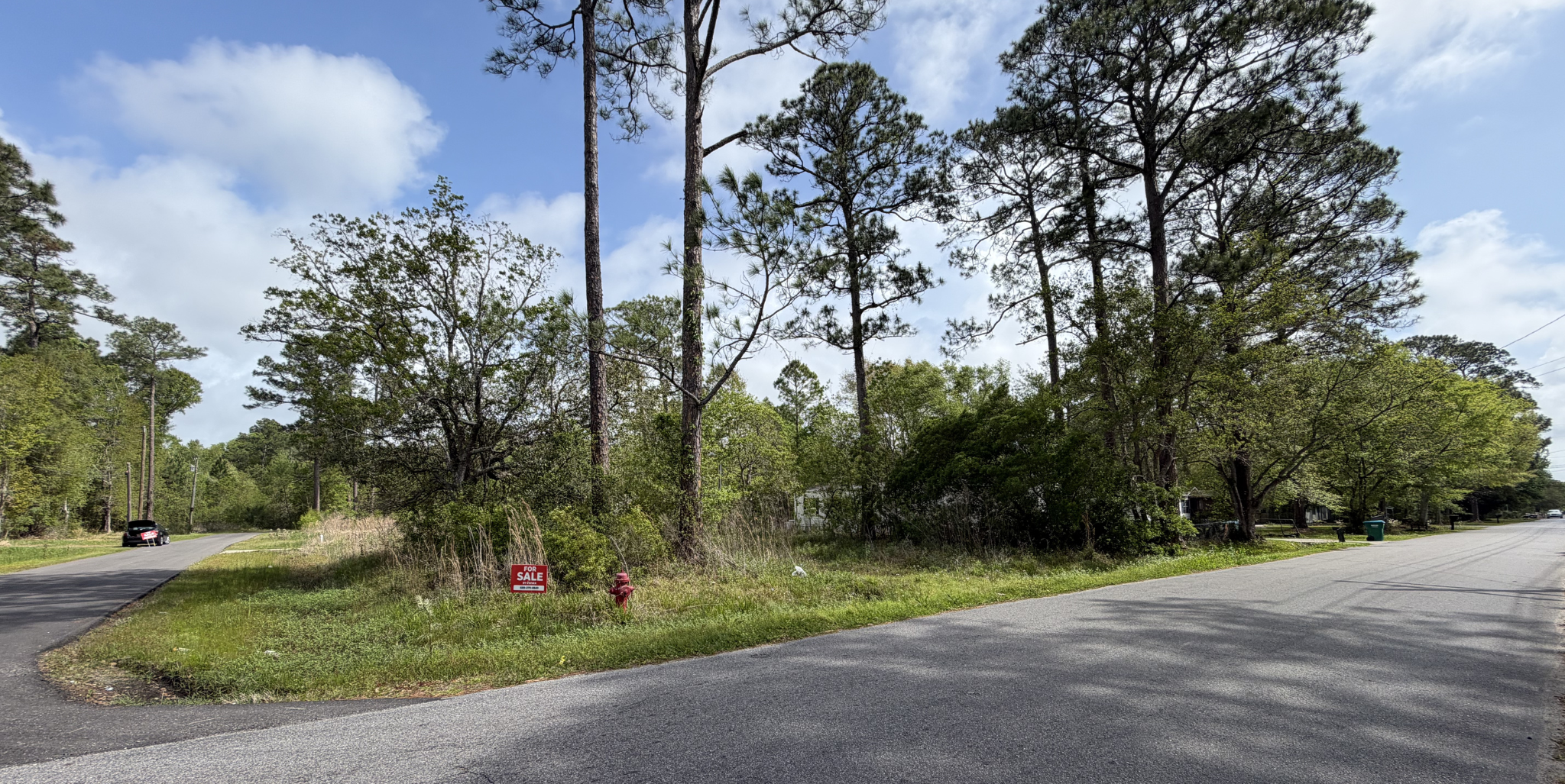 7412 Pineview Dr, Gautier, MS 39553