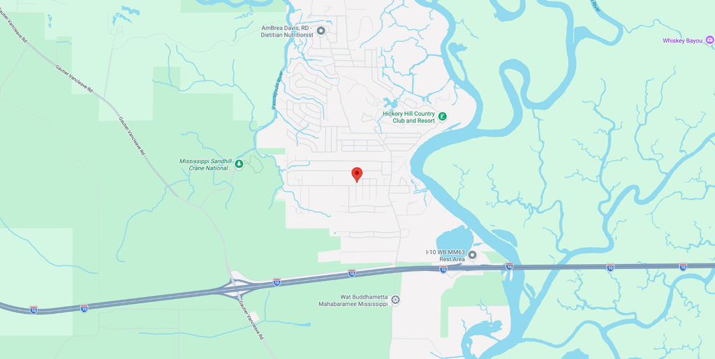 7412 Pineview Dr, Gautier, MS 39553