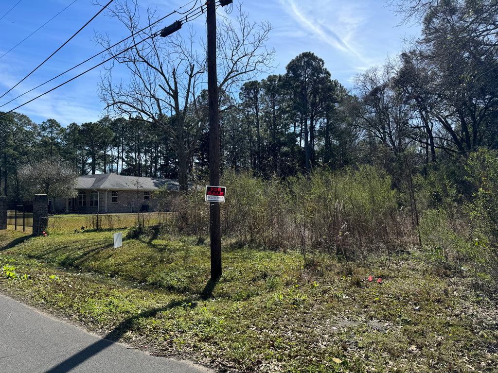 5112 General McArthur St, Moss Point, MS 39563