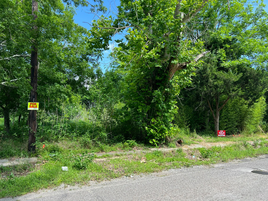 1108 10th St, Orange, TX 77630