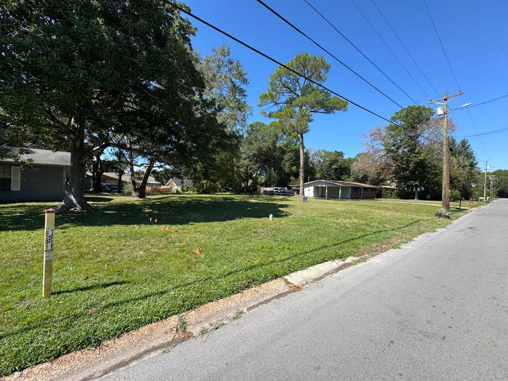 4011 Emerson St, Pascagoula, MS 39581